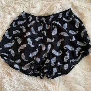 black brandy flowy shorts